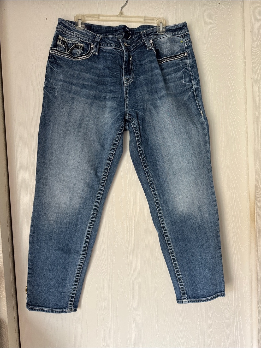 Vigoss Women's Medium Blue Denim Jeans with Contrast Stitching